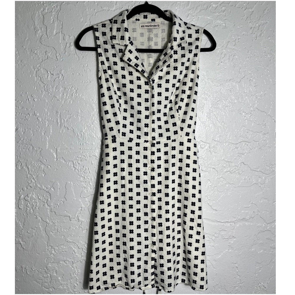 SM Wardrobe XL White Navy Floral Seersucker Button Down Sleeveless Mini Dress